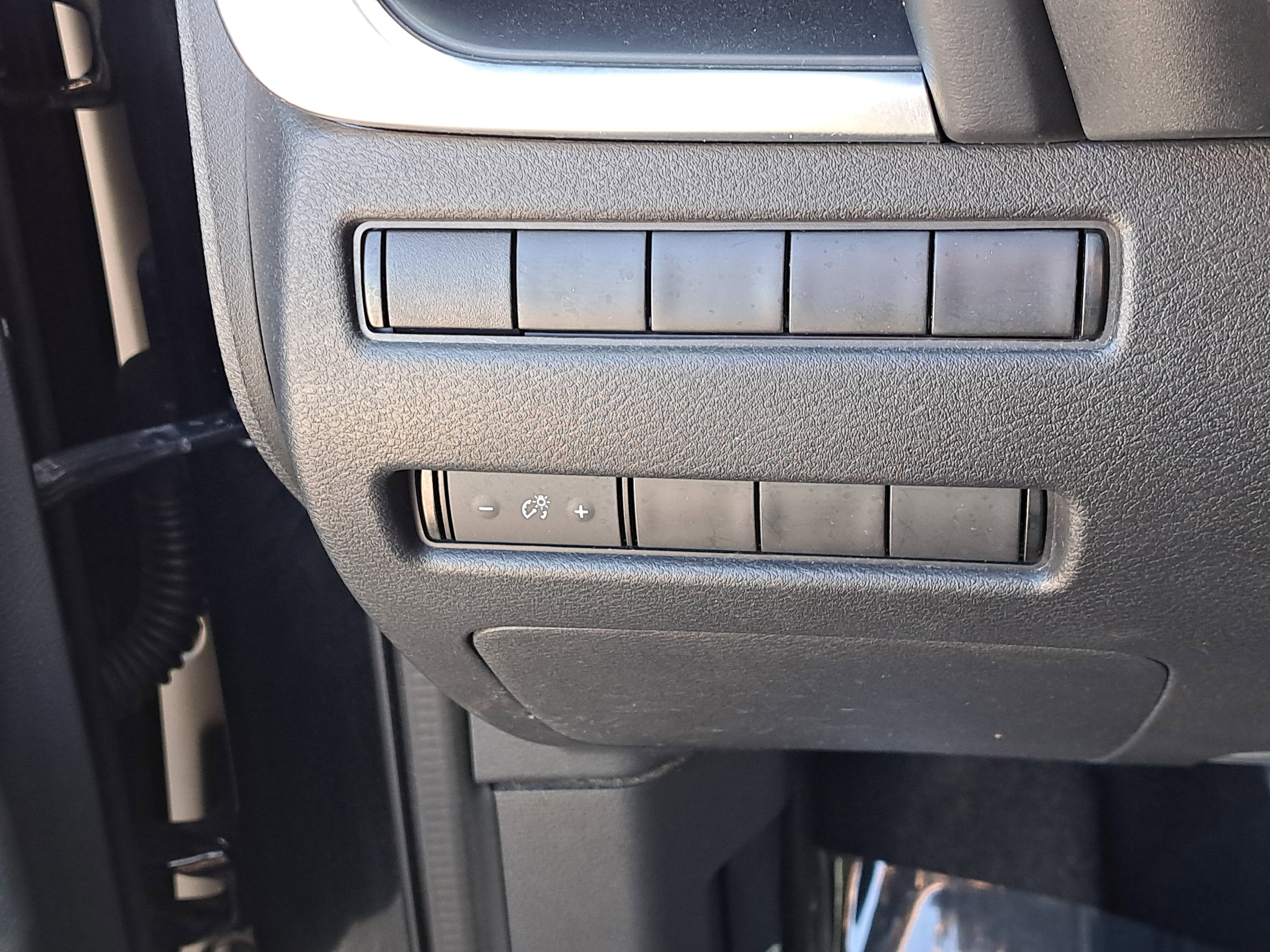 Used 2021 Nissan Rogue S FWD image 30