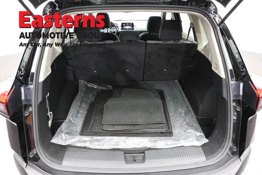 Used 2023 Nissan Rogue SV AWD/4WD image 9