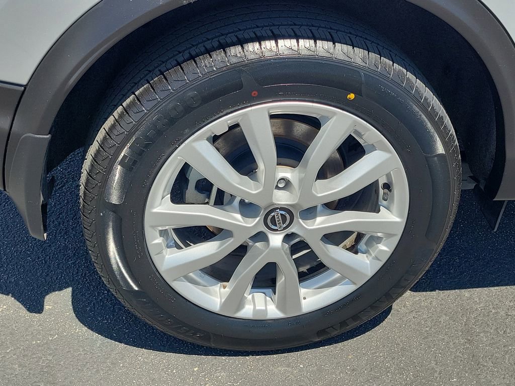 Used 2020 Nissan Rogue Sport SV FWD image 31