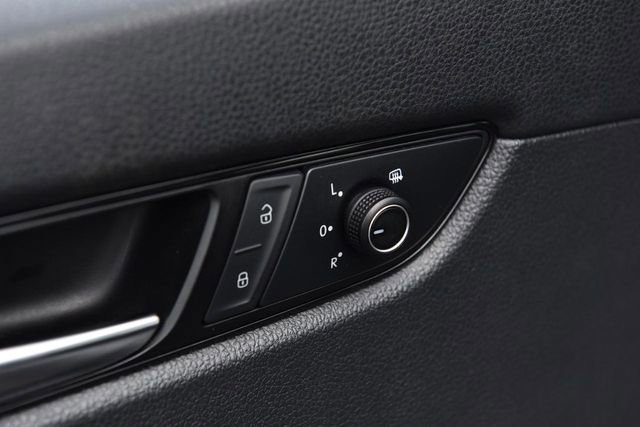 Certified 2022 Volkswagen Passat 2.0T image 10