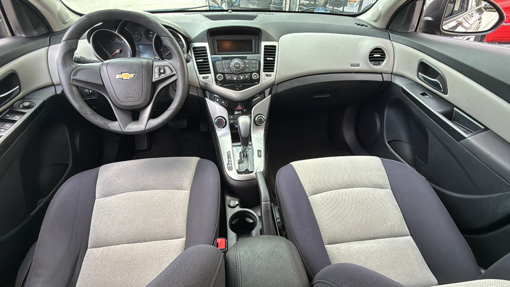 Used 2014 Chevrolet Cruze LS FWD image 26