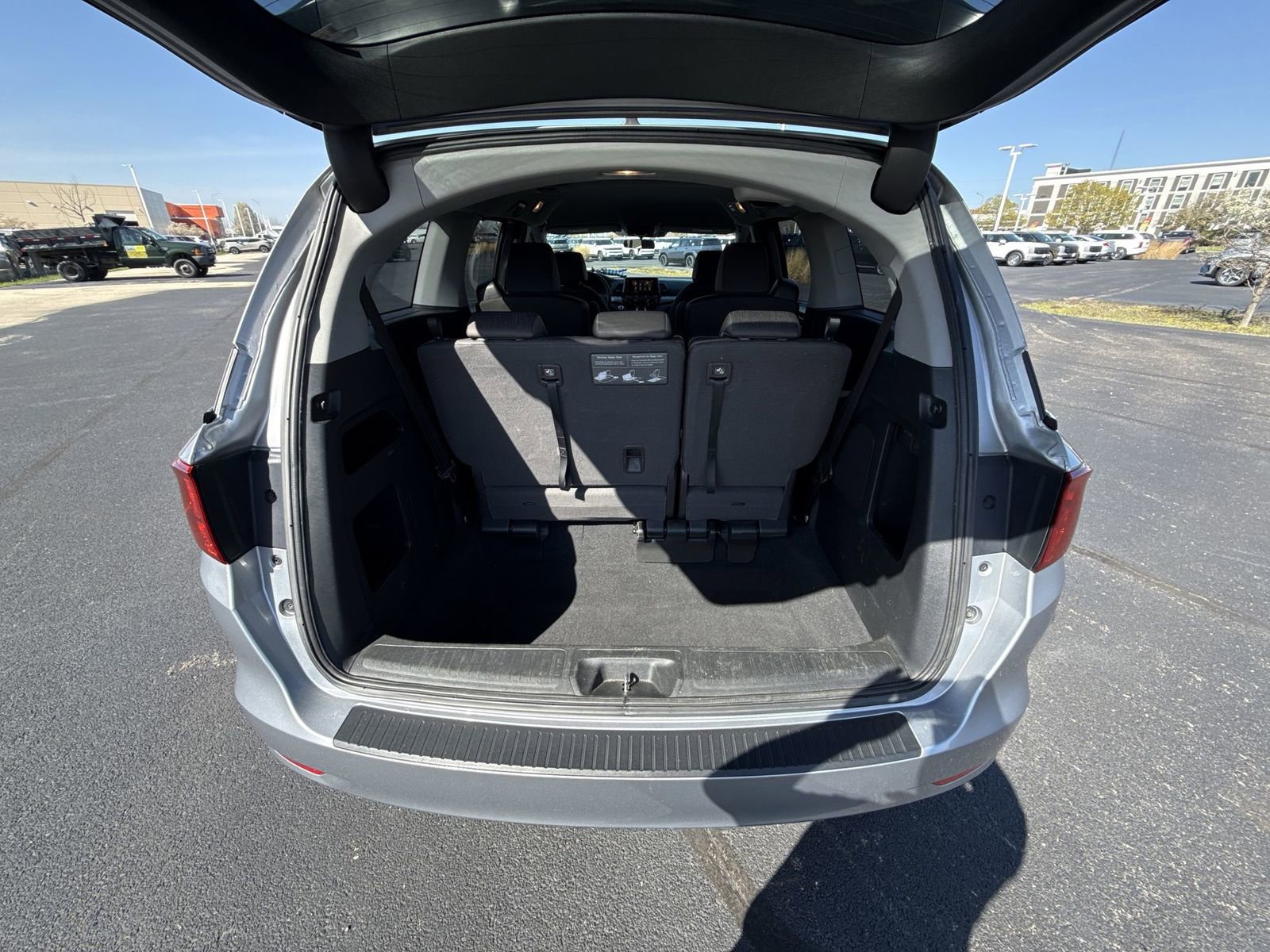 Used 2018 Honda Odyssey EX image 23