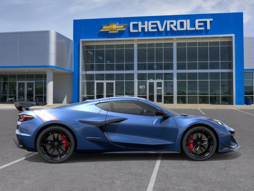 New 2027 Chevrolet Corvette Grand Sport w/ Z52 Track Performance Package RWD image 5