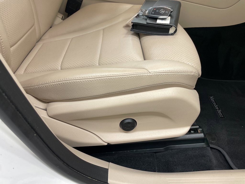 Used 2021 Mercedes-Benz GLC 300 GLC 300 image 11