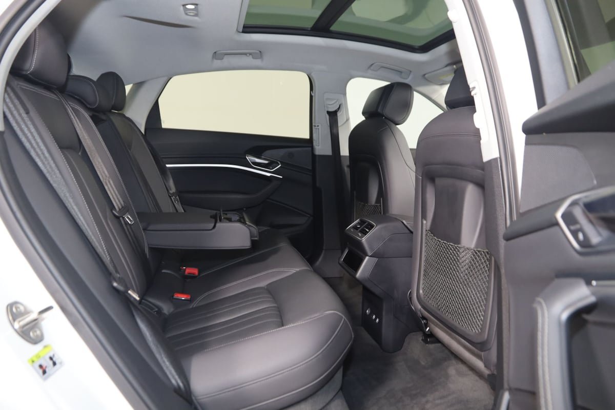 Used 2020 Audi e-tron Premium Plus AWD/4WD image 15