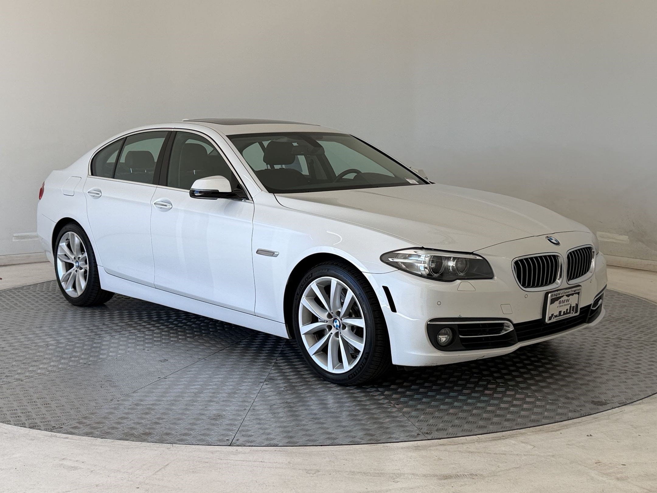 Used 2016 BMW 535i xDrive Sedan AWD/4WD image 7