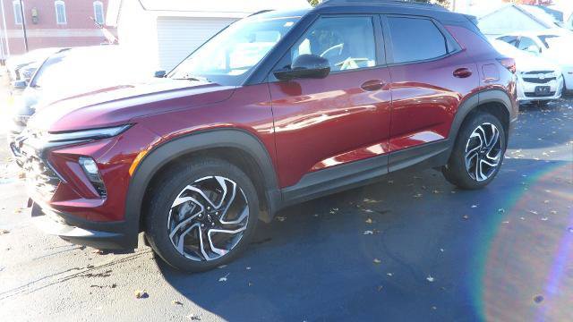 Used 2024 Chevrolet TrailBlazer RS w/ Convenience Package image 3