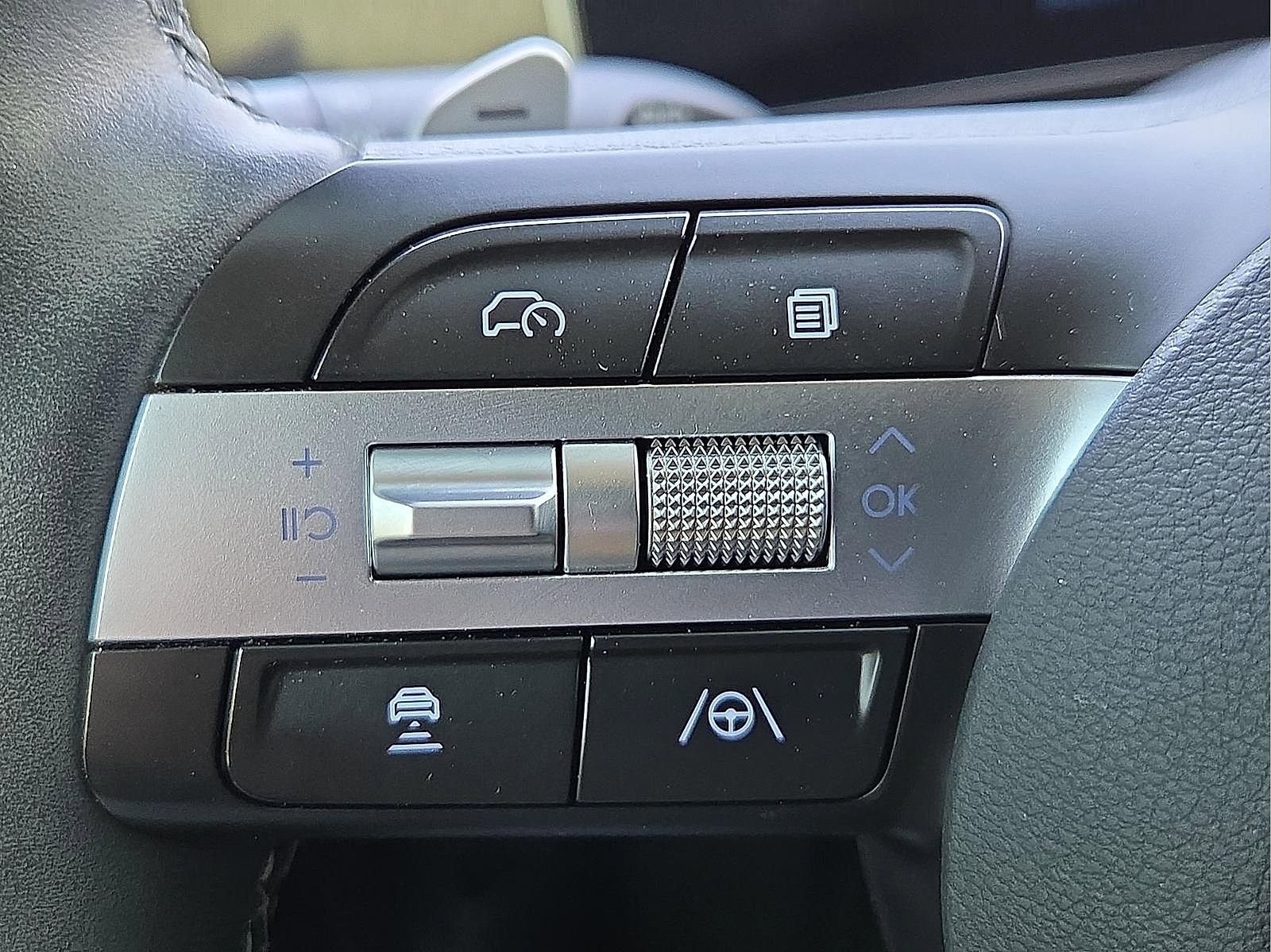 Used 2024 Hyundai Sonata SEL w/ Convenience Package image 18