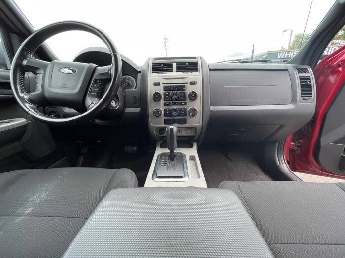 Used 2010 Ford Escape XLT AWD/4WD image 32