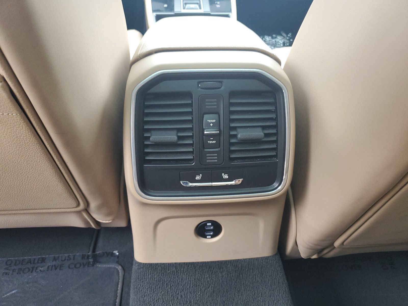 Used 2023 Porsche Macan AWD/4WD image 12