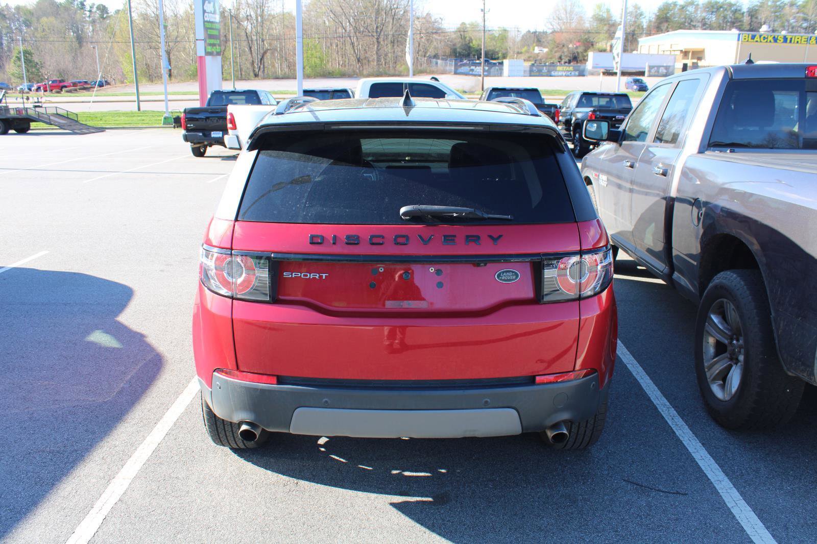 Used 2019 Land Rover Discovery Sport SE image 5