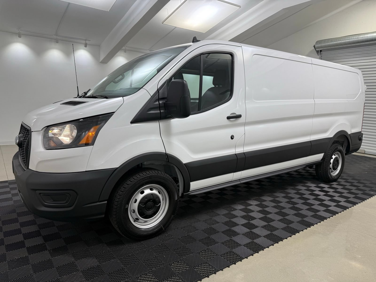 Used 2025 Ford Transit 250 Low Roof w/ Load Area Protection Package RWD image 3