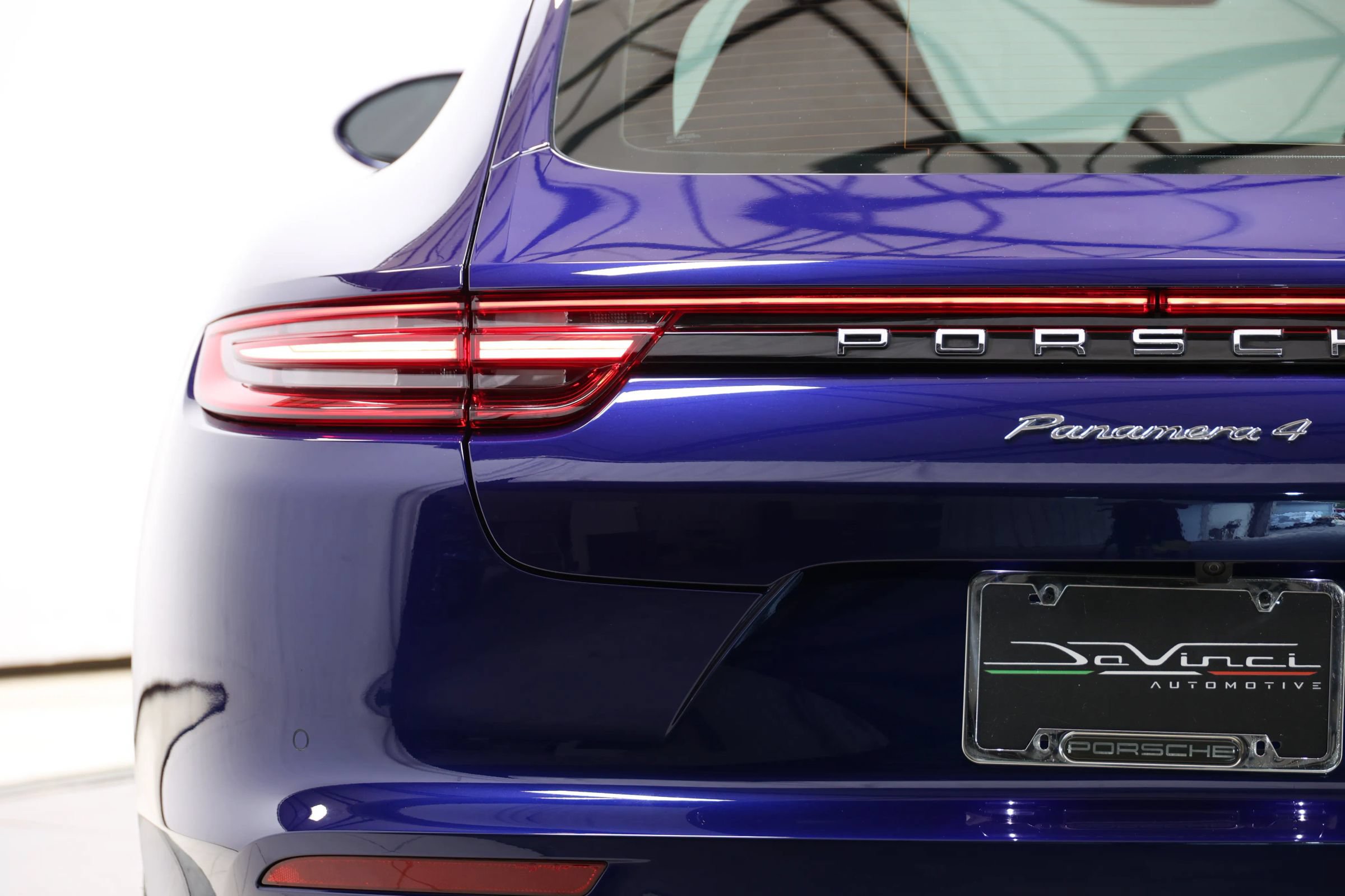 Used 2020 Porsche Panamera AWD/4WD image 67