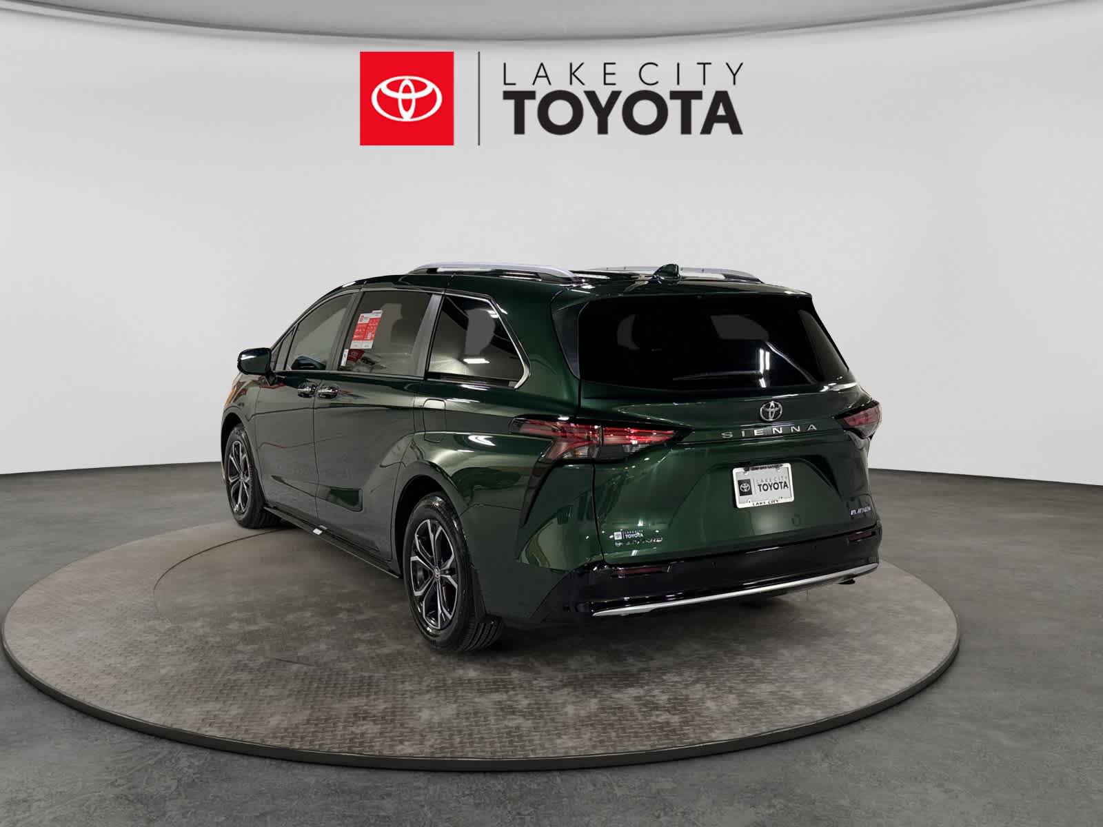 New 2026 Toyota Sienna Platinum AWD/4WD image 4