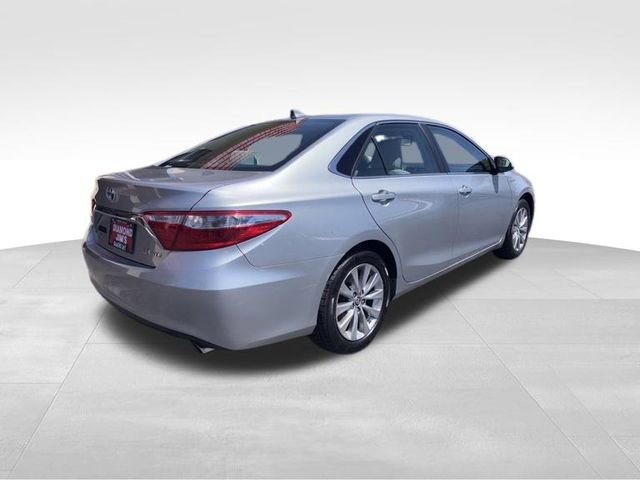 Used 2016 Toyota Camry XLE w/ Moonroof Package FWD image 6