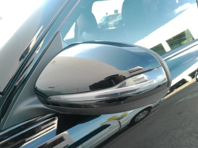 Used 2023 Mercedes-Benz EQB 300 4MATIC image 19