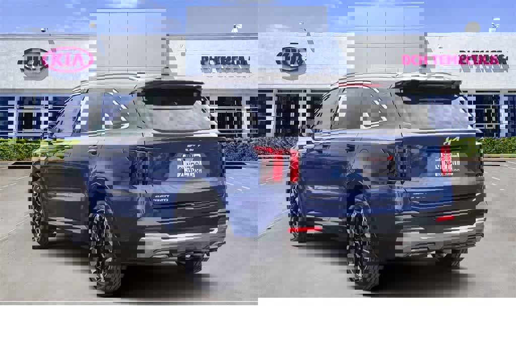 Certified 2024 Kia Sorento EX image 6