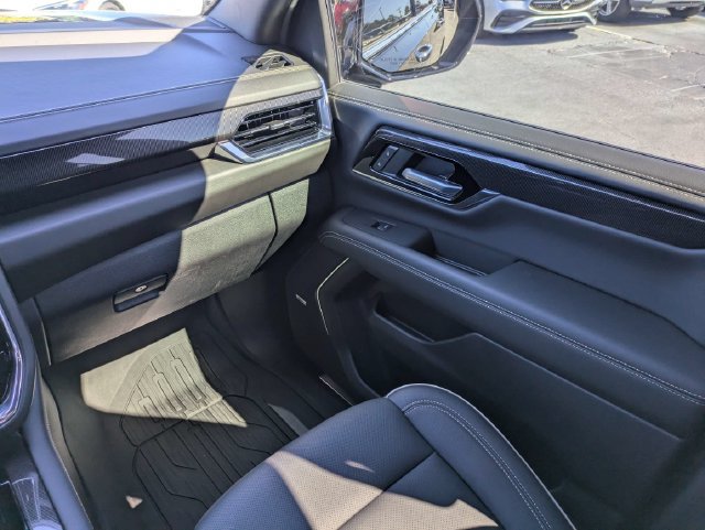 Used 2026 GMC Yukon Elevation AWD/4WD image 19
