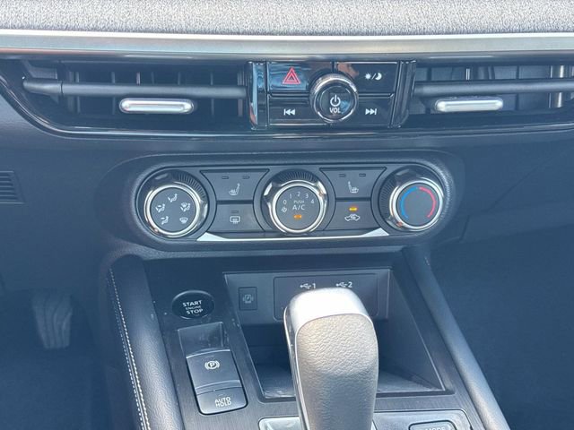 New 2025 Nissan Kicks SV w/ SV Premium Package image 31