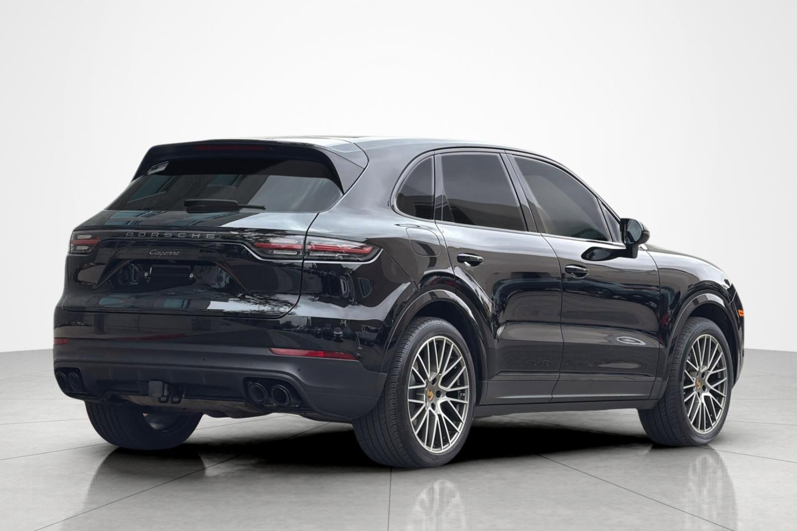Used 2023 Porsche Cayenne Platinum Edition AWD/4WD image 5