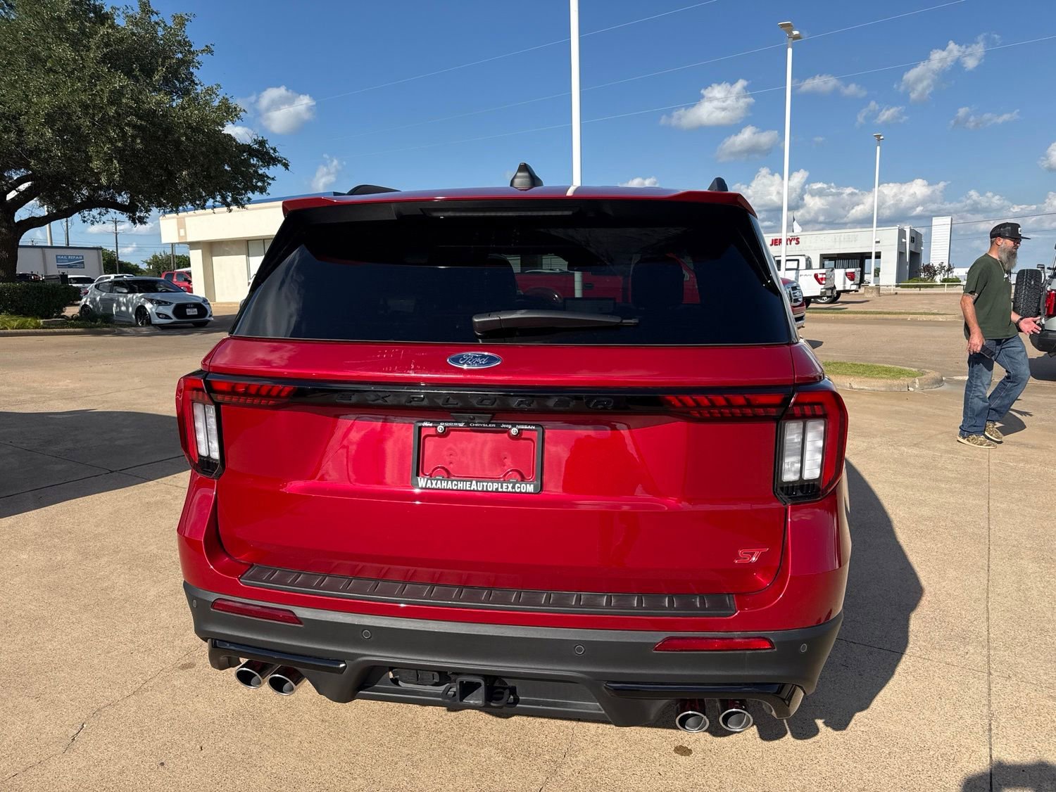 Used 2025 Ford Explorer ST AWD/4WD image 6