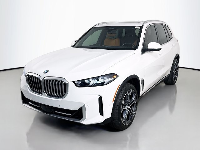 Used 2024 BMW X5 xDrive40i w/ Parking Assistance Package AWD/4WD image 4