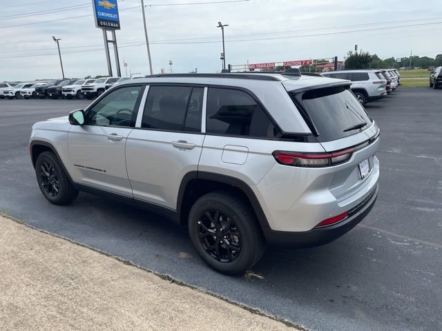 New 2025 Jeep Grand Cherokee Altitude RWD image 22