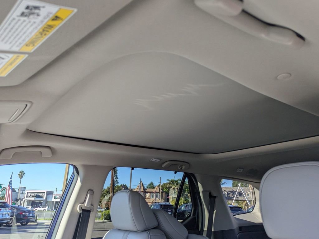 Certified 2023 Honda Pilot Touring image 11