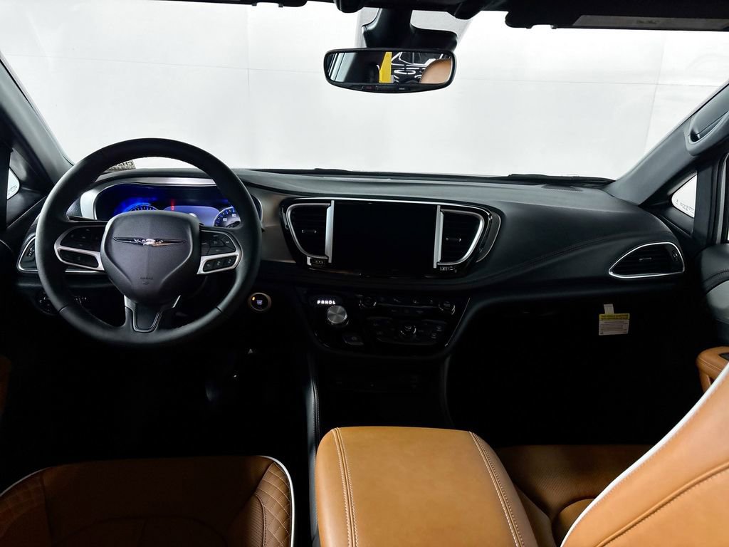 New 2026 Chrysler Pacifica Pinnacle image 12