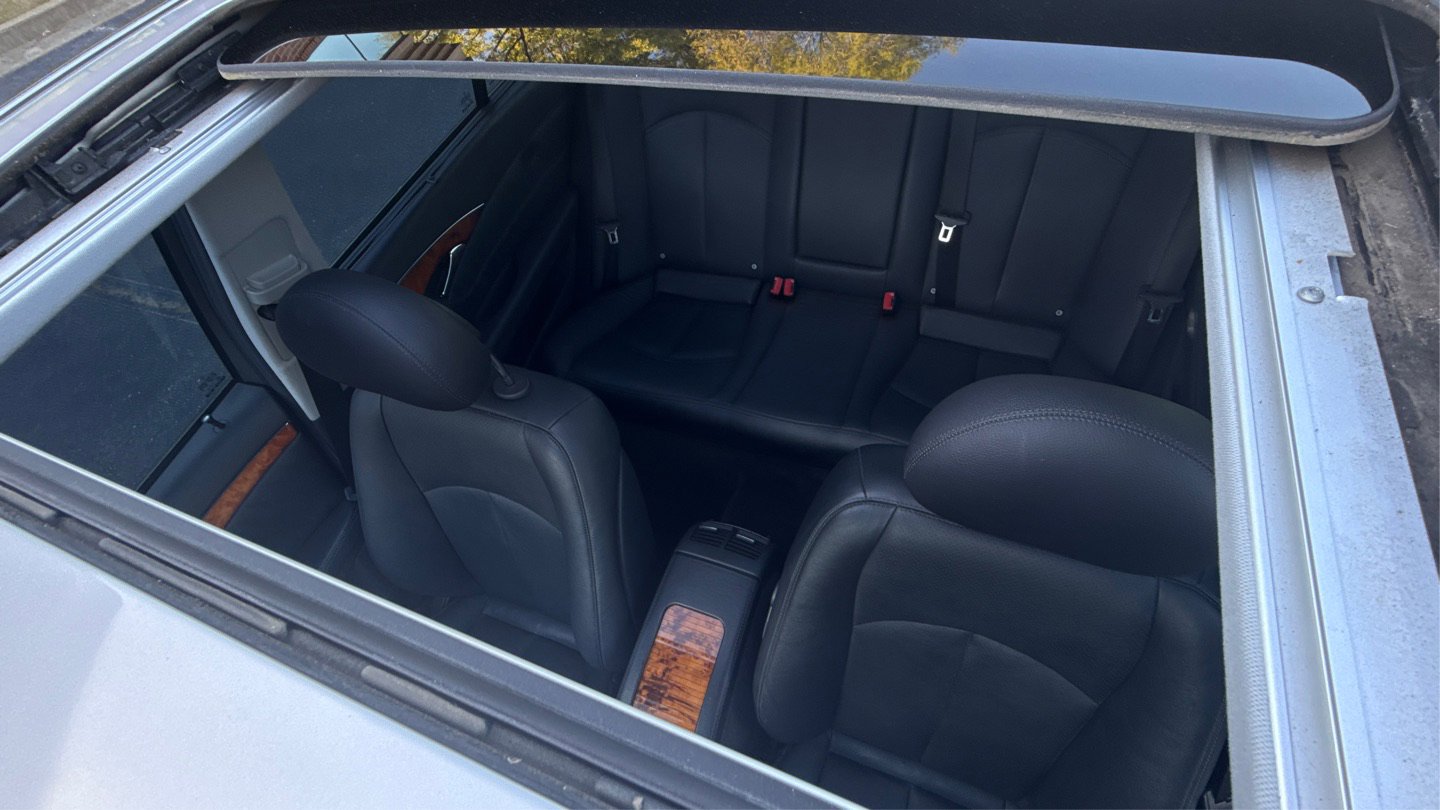 Used 2005 Mercedes-Benz E 500 4MATIC Sedan image 16