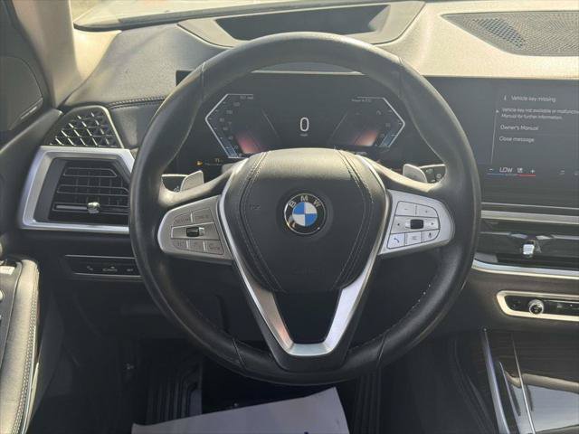 Used 2025 BMW X7 xDrive40i AWD/4WD image 13