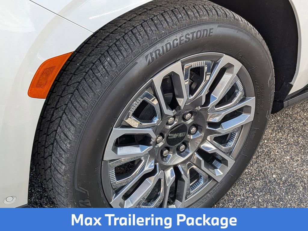 Used 2024 GMC Yukon XL Denali Ultimate image 9