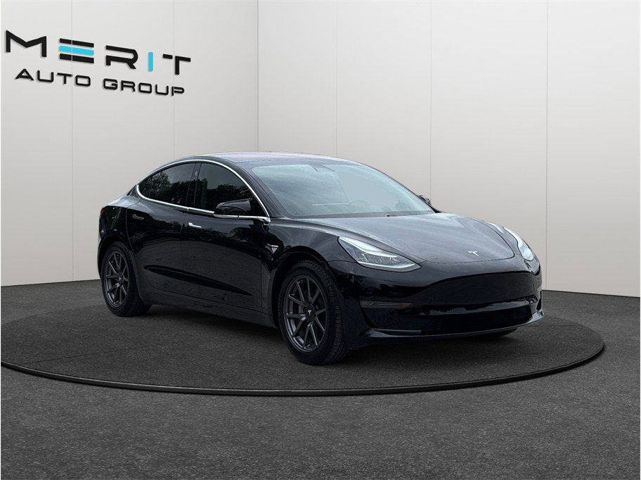 Used 2018 Tesla Model 3 Mid Range image 1