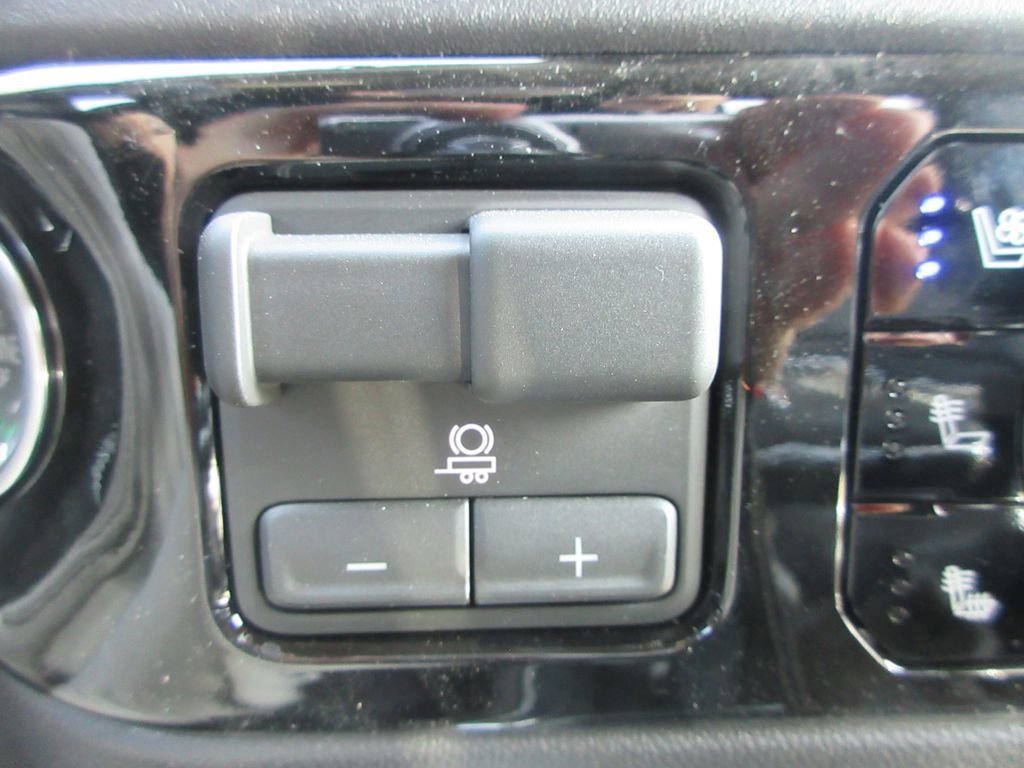 New 2026 GMC Sierra 1500 SLT image 21