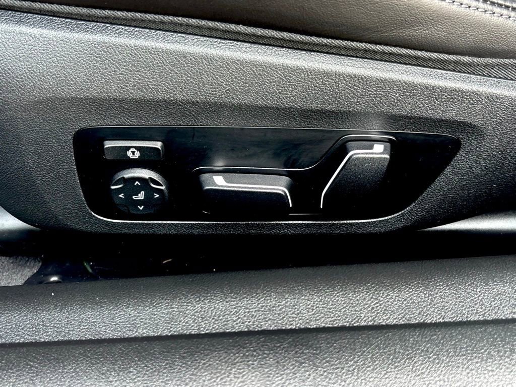 Used 2025 BMW M4 Competition w/ Executive Package image 12