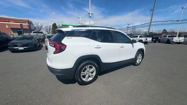 Used 2023 GMC Terrain SLE w/ Driver Convenience Package image 8