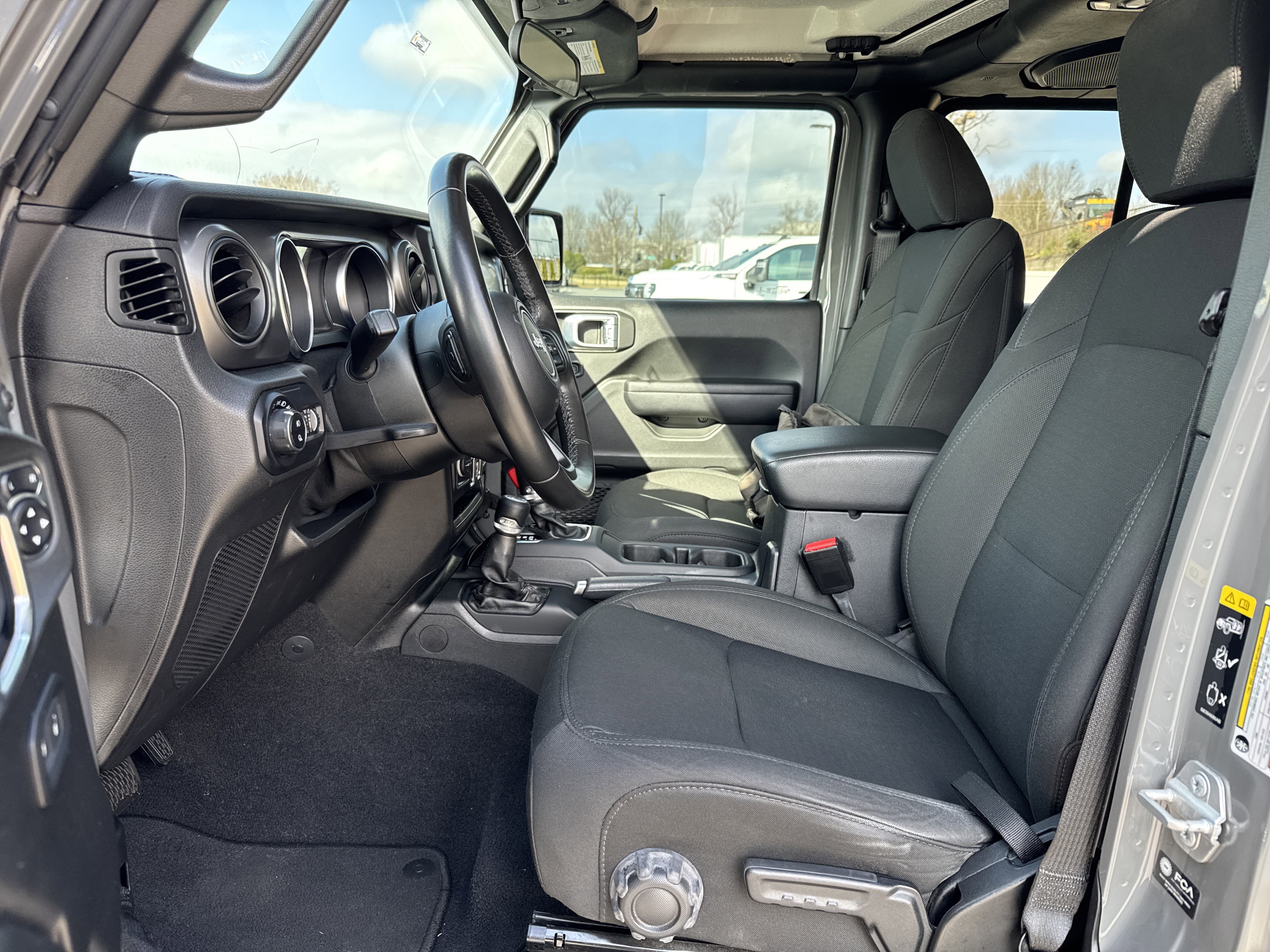 Used 2021 Jeep Gladiator Sport image 16