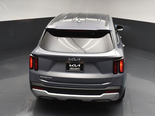 Certified 2025 Kia Sorento LX image 47
