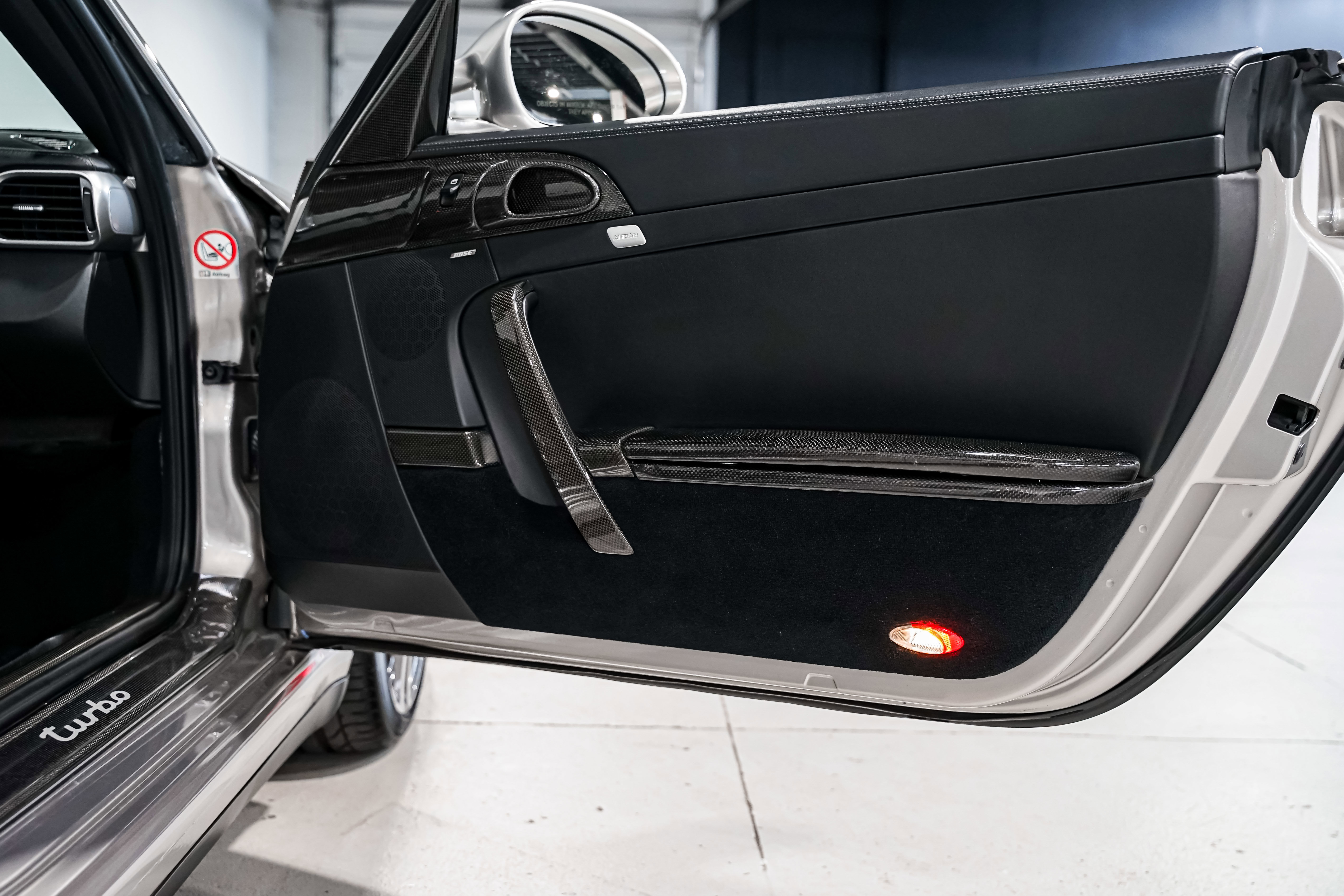 Used 2012 Porsche 911 Turbo image 28