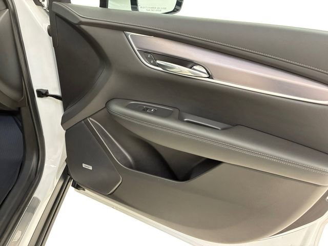Used 2023 Cadillac XT6 Luxury image 15