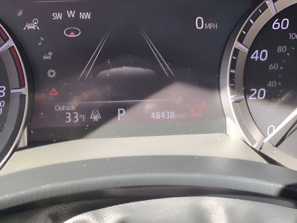 Certified 2024 Toyota Highlander XLE image 29