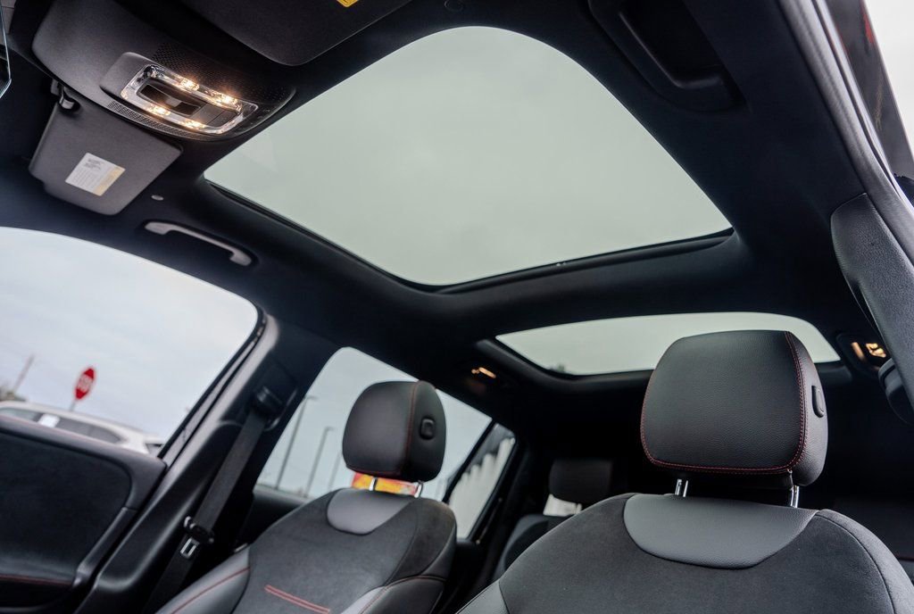 Used 2024 Mercedes-Benz EQB 250+ image 18