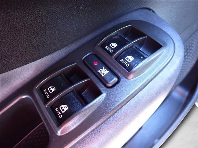 Used 2017 FIAT 500L Trekking w/ Popular Equipment Package image 14