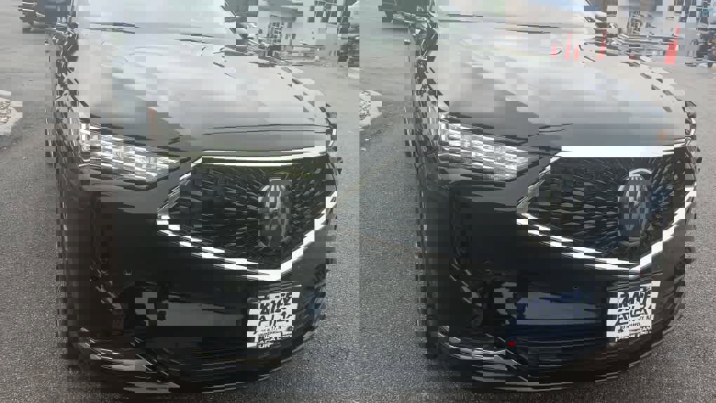 Used 2023 Acura MDX SH-AWD w/ Technology Package image 8