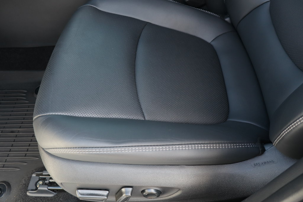 Used 2025 Toyota RAV4 Limited w/ Advanced Technology Package FWD image 21