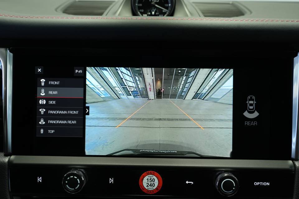 Certified 2026 Porsche Macan Turbo AWD/4WD image 19