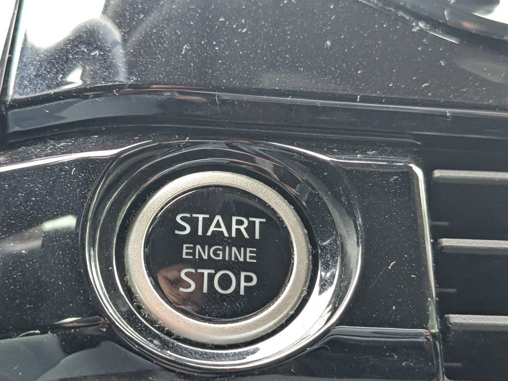 Used 2023 Nissan Pathfinder Platinum w/ Cargo Package image 25