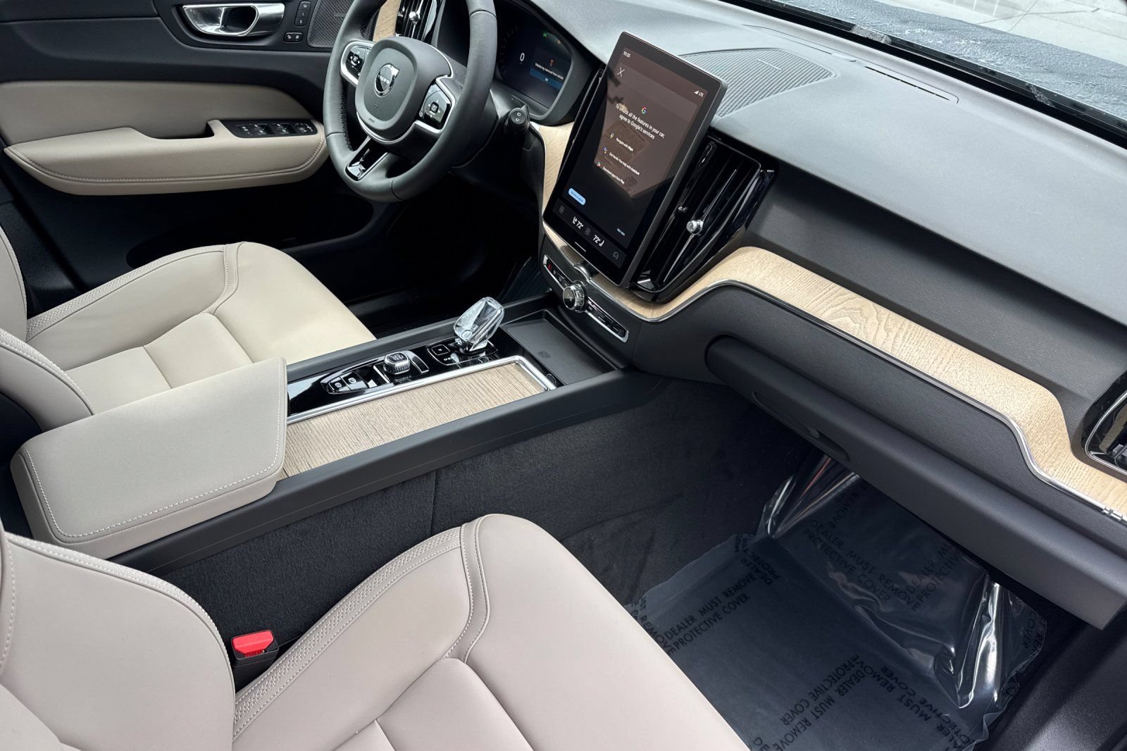 Used 2026 Volvo XC60 B5 Plus w/ Climate Package AWD/4WD image 19