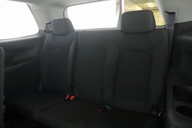 Used 2008 Saturn Outlook XE w/ Preferred Package image 24