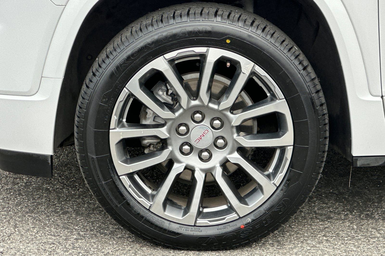 Certified 2023 GMC Acadia Denali image 38